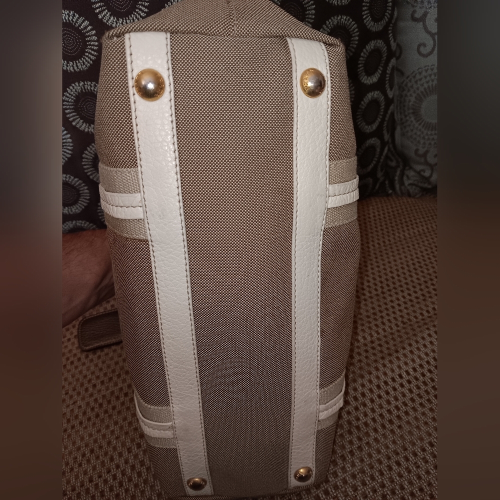 Prada tote - Picture 4 of 5